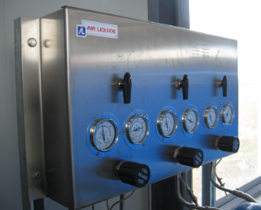 气体汇流排是集中充气或供气的关键设备